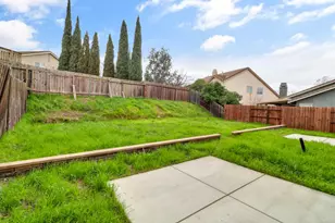 9100 Lakemont Dr, Elk Grove, CA 95624 - Photo 46