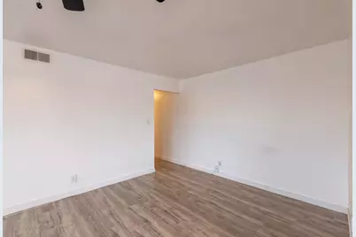 9033 Casals Street #4, Sacramento, CA 95826 - Photo 16