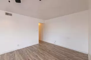 9033 Casals St, Sacramento, CA 95826 - Photo 16