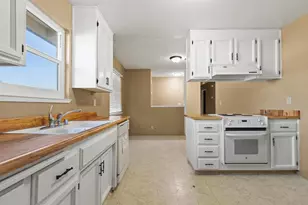 1212 Rosewood Dr, Yuba City, CA 95991 - Photo 14