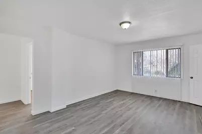 2611 Alhambra Boulevard, Sacramento, CA 95817 - Photo 28