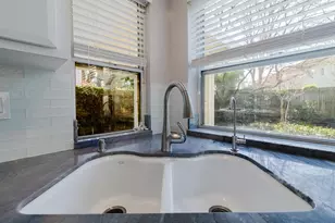 4 Marina Blue Ct, Sacramento, CA 95831 - Photo 4