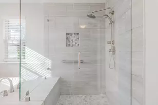 4 Marina Blue Ct, Sacramento, CA 95831 - Photo 12