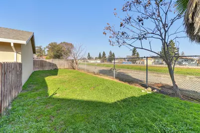 7395 Patero Circle, Sacramento, CA 95823 - Photo 8