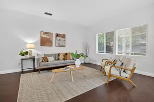 8487 Zinnia Way, Elk Grove, CA 95624 - Photo 10