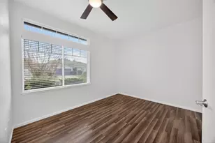 8487 Zinnia Way, Elk Grove, CA 95624 - Photo 22