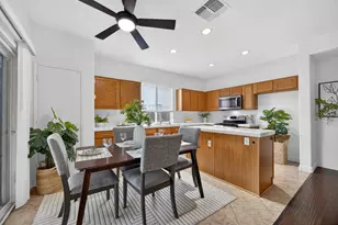 8487 Zinnia Way, Elk Grove, CA 95624 - Photo 12