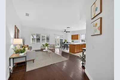 8487 Zinnia Way, Elk Grove, CA 95624 - Photo 6