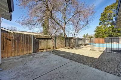 5447 Bootjack Drive, Sacramento, CA 95842 - Photo 32