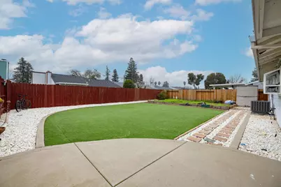 8704 Pacific Hills Way, Sacramento, CA 95828 - Photo 32