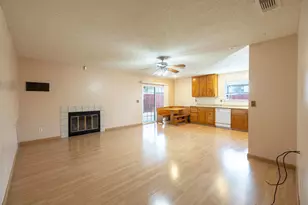 8704 Pacific Hills Way, Sacramento, CA 95828 - Photo 10