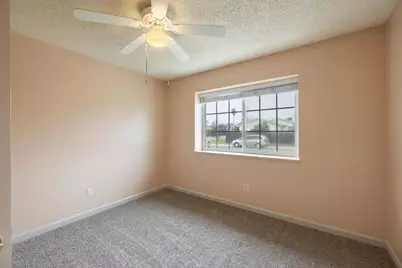 8704 Pacific Hills Way, Sacramento, CA 95828 - Photo 18