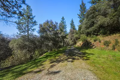 11 Upton Road, Somerset, CA 95684 - Photo 12