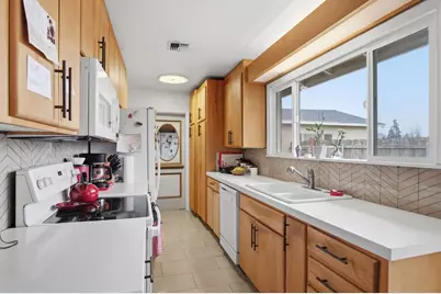 1740 Colorado Avenue, Turlock, CA 95382 - Photo 12