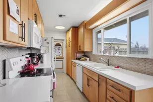 1740 Colorado Ave, Turlock, CA 95382 - Photo 10