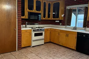 885 Del Monte Ct, Manteca, CA 95336 - Photo 6