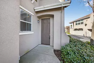 4901 Esplanade Cir, Folsom, CA 95630 - Photo 4