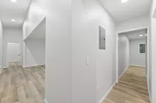 864 W 5th St, Stockton, CA 95206 - Photo 16