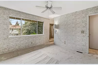 8275 La Riviera Drive, Sacramento, CA 95826 - Photo 22