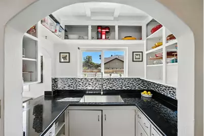 4037 42nd Street, Sacramento, CA 95820 - Photo 12