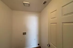 9566 Emerald Park Dr, Elk Grove, CA 95624 - Photo 18