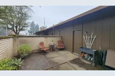 2441 W Elm, Lodi, CA 95242 - Photo 14