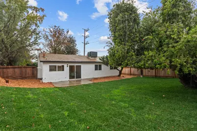 7045 Flanders Way, Sacramento, CA 95842 - Photo 22