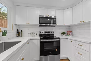 7045 Flanders Way, Sacramento, CA 95842 - Photo 12