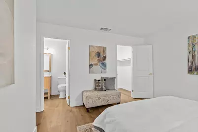 7045 Flanders Way, Sacramento, CA 95842 - Photo 16