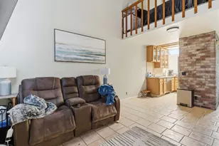 8667 Mariners Dr, Stockton, CA 95219 - Photo 8