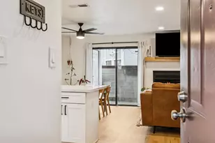 7401 Auburn Oaks Ct, Citrus Heights, CA 95621 - Photo 4