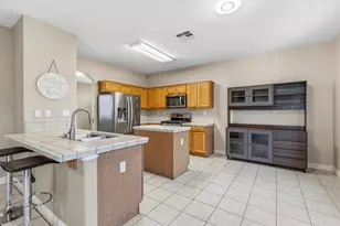 4504 Helens Oaks Cir, Stockton, CA 95210 - Photo 10