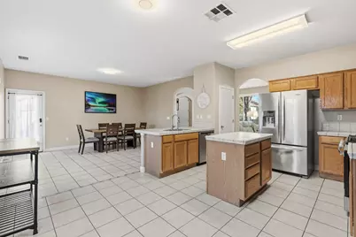 4504 Helens Oaks Circle, Stockton, CA 95210 - Photo 12