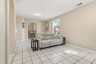 4504 Helens Oaks Cir, Stockton, CA 95210 - Photo 8