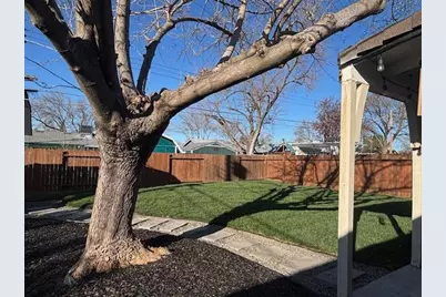 8021 Glen Eva Way, Citrus Heights, CA 95610 - Photo 16