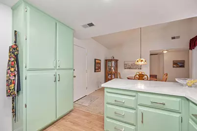 7005 Riverside Boulevard, Sacramento, CA 95831 - Photo 18