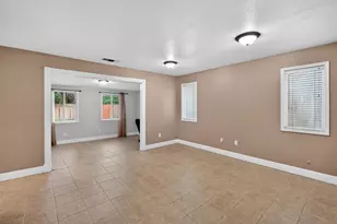 810 River Raft Ct, Modesto, CA 95351 - Photo 8