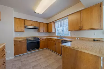 745 W 25th, Merced, CA 95340 - Photo 20