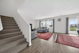 7816 Dracut Dr, Elk Grove, CA 95758 - Photo 10