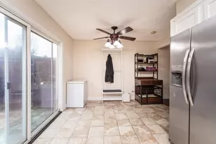8845 La Riviera Dr, Sacramento, CA 95826 - Photo 14