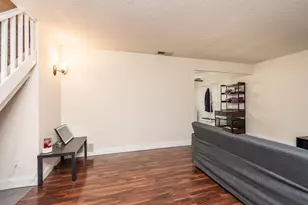 8845 La Riviera Dr, Sacramento, CA 95826 - Photo 6