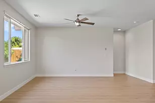 9895 Sheffield Way, Elk Grove, CA 95757 - Photo 14