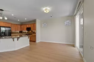 9895 Sheffield Way, Elk Grove, CA 95757 - Photo 8