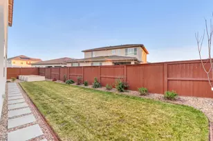 2004 Santos Pl, Woodland, CA 95776 - Photo 52