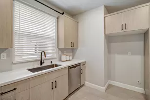 10808 Portico Cir, Rancho Cordova, CA 95670 - Photo 10