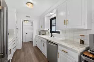 2910 Huntington Rd, Sacramento, CA 95864 - Photo 6