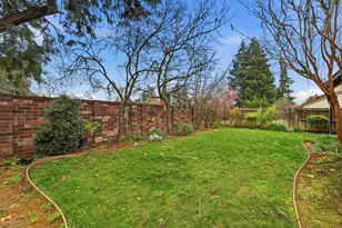 9189 Bungalow Way, Elk Grove, CA 95758 - Photo 32