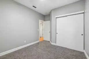 9189 Bungalow Way, Elk Grove, CA 95758 - Photo 18