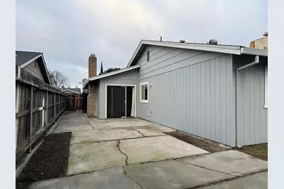 9302 Eaglepoint Lane, Stockton, CA 95210 - Photo 32