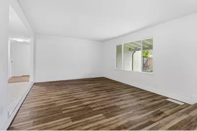 7341 Stanwood Way, Sacramento, CA 95831 - Photo 6